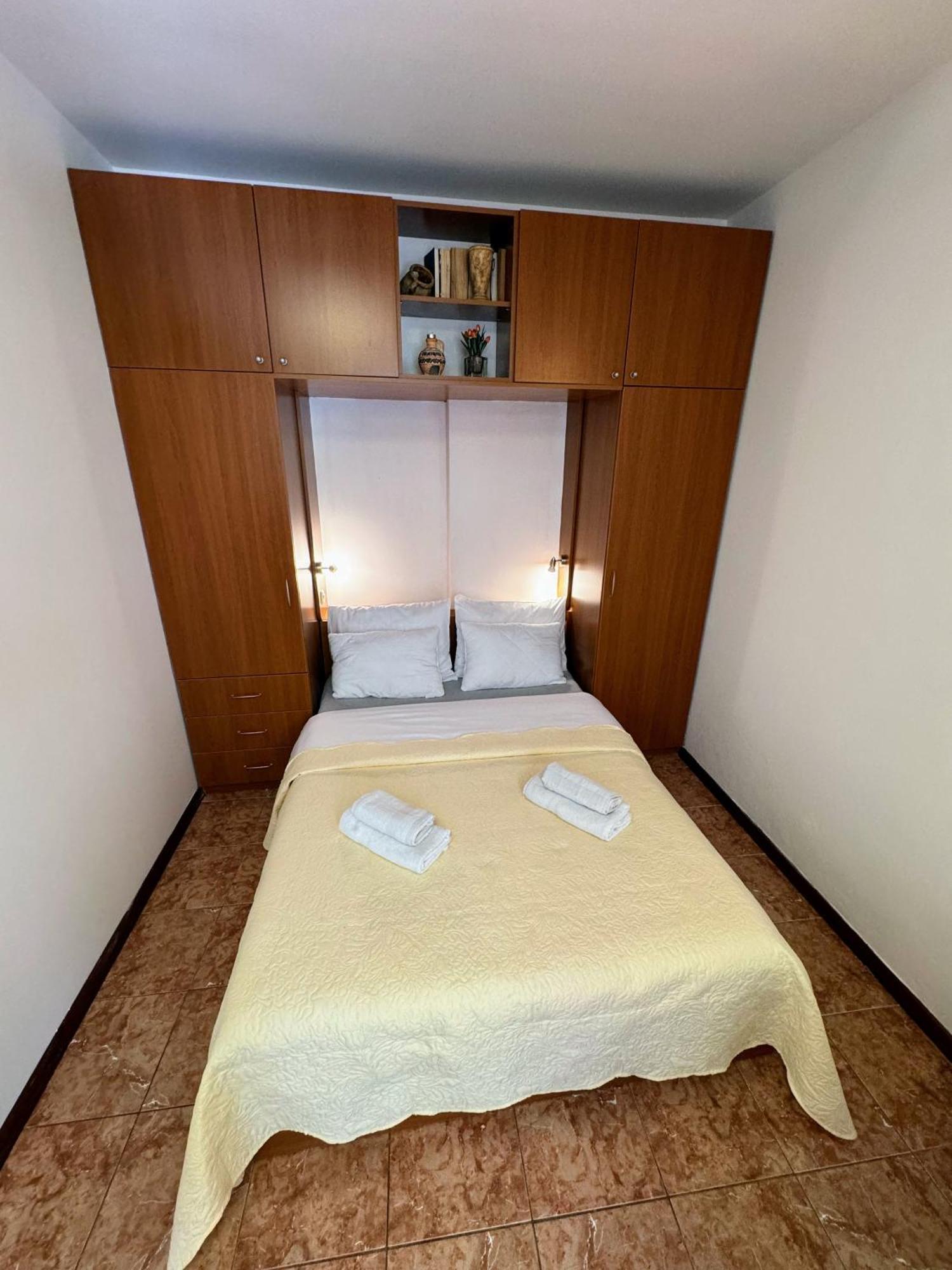 Grgur Studio Apartments Сплит Экстерьер фото